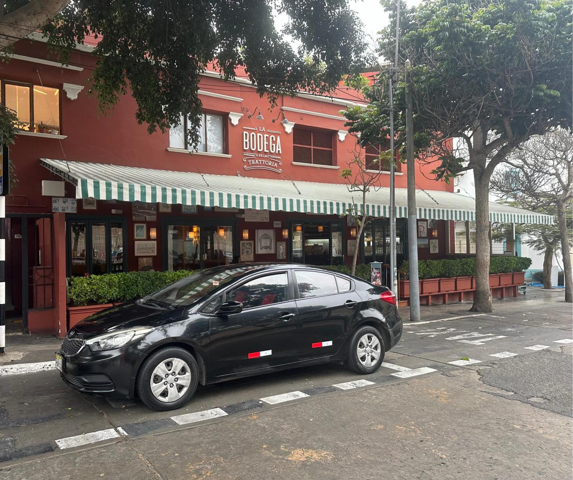 Miraflores 2 Bedrooms Executive